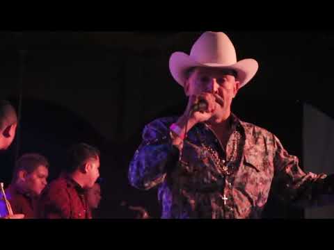 Severo Benito Las Aguilas Andan Solas