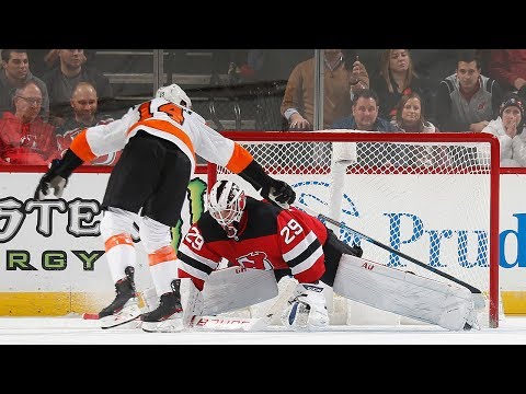 Flyers-Devils shootout features Sean Couturier's "Forsberg" move