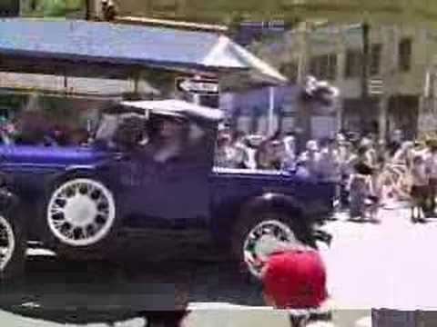 Winlock Egg Days Parade with KMNT 104.3 FM