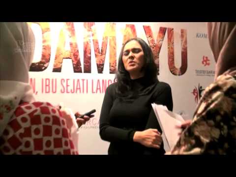 download lagu mp3 mp4 Ine Febriyanti Dan Suami, download lagu Ine Febriyanti Dan Suami gratis, unduh video klip Ine Febriyanti Dan Suami