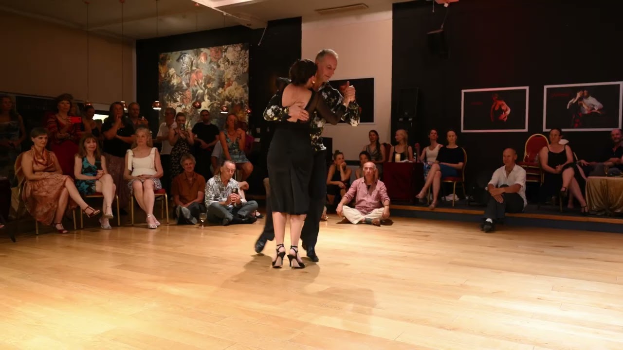 Leticia Tulissi & Rafael Busch - Milonga Improvisation Videos: Petra Saar and Hermann Steigert.