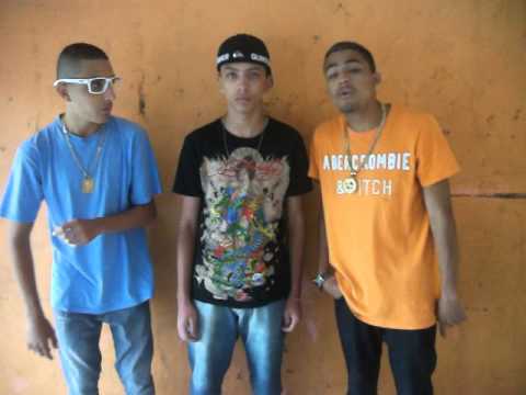 Mc Felipinho Sp, Mc Caique Ds & Mc Luciano Sp - Medley