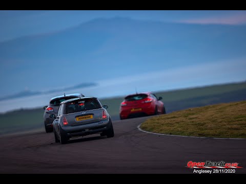 1 Mini vs 2 RS meganes epic Track battles Anglesey race circuit