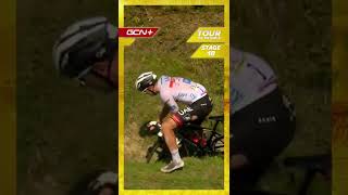 Download lagu Crashes For Vingegaard & Pogačar #shorts mp3