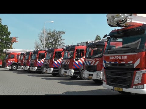 [26.05.2018] Overdracht nieuwe Tankautospuiten & Redvoertuigen Brandweer Fryslân
