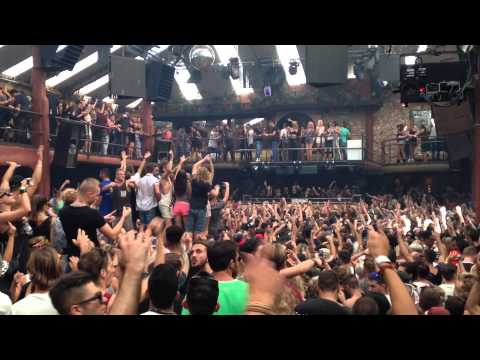 Music on Closing party@Amnesia (27-09-15) Marco Carola plays  k15 Carlos Sanchez.