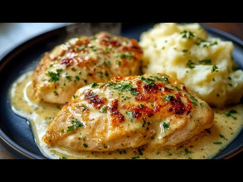 The ABSOLUTE PERFECT Creamy Garlic Chicken in Just 30 Minutes!