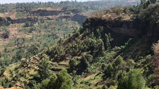 preview picture of video 'Hiking Sipi Falls Mountain'