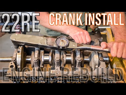 TOYOTA 22RE ENGINE REBUILD | Crankshaft Install & Plastigage