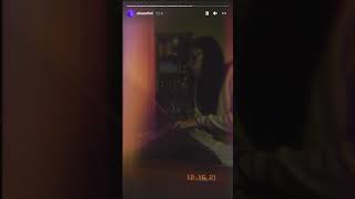 Elisa canta (Sittin&#39; On) The Dock Of The Bay [Instagram Stories 16.12.2021]