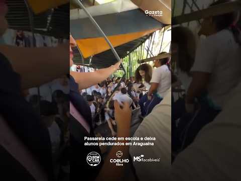Passarela cede em escola e deixa alunos pendurados em Araguaína