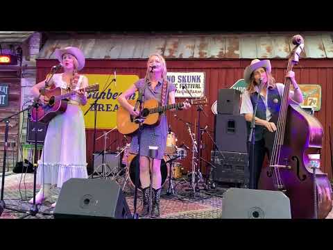 Kelly Willis, Brennan Leigh & Melissa Carper at Albino Skunk Fest 05 11 23