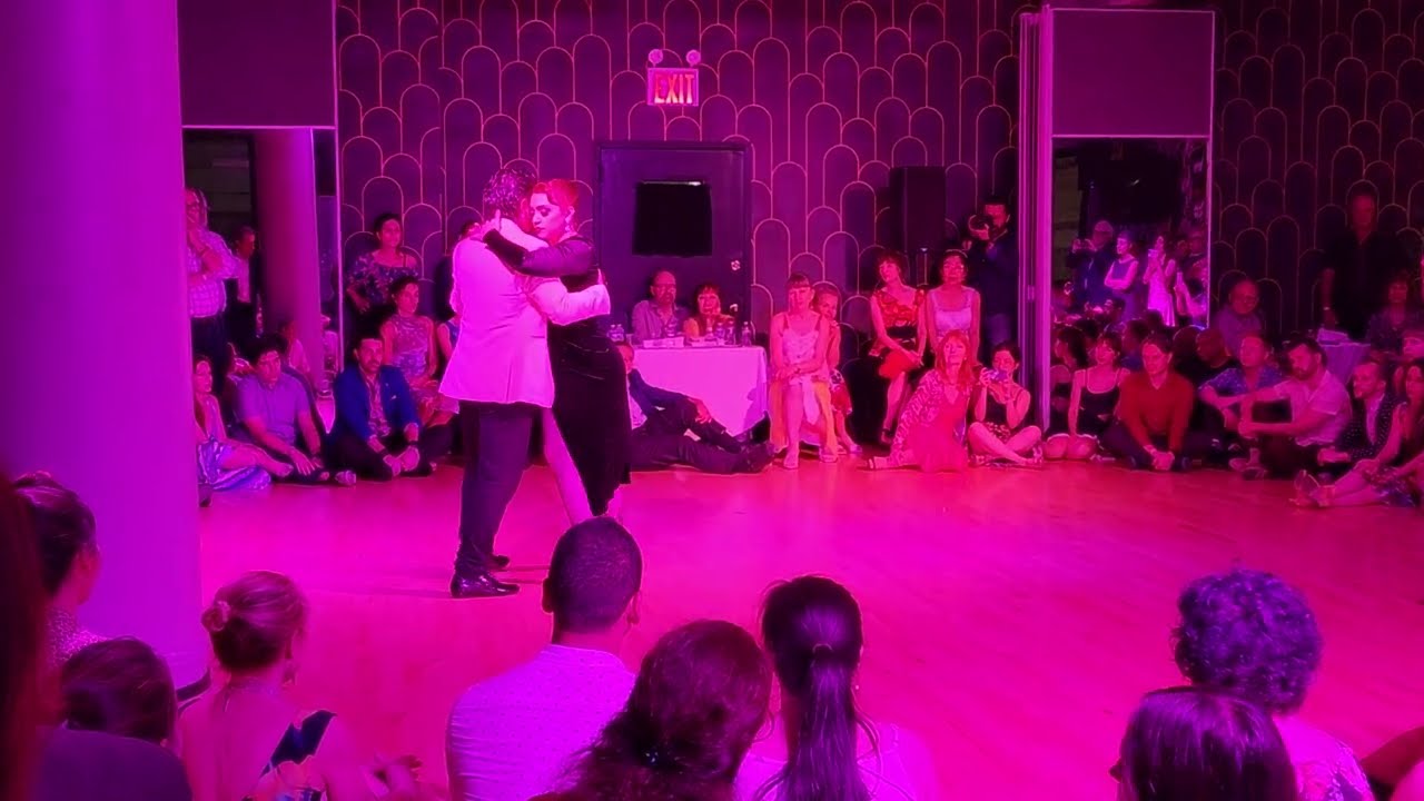 Argentine tango: Ariadna Naveira & Fernando Sanchez - Sollozo de Bandoneón