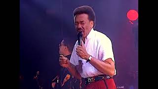 Earth, Wind &amp; Fire - Sing A Song (Live in Japan 1995) [4K Upscale | Remastered]