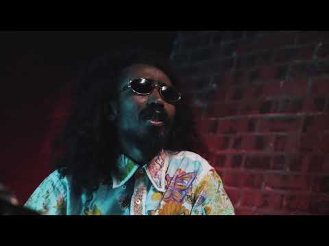 Mr Williamz ft MC Supernatural - Give Thanks To Jah (Official Video)