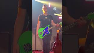 blink-182 - Family Reunion (Live in Vegas)