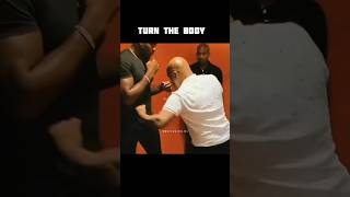 Download lagu Tutorial: Hook   uppercut🥊 #boxing #boxer #mma #training mp3