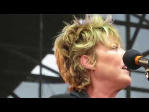 Katrina Leskanich - Do You Want Crying? @ Farm Bureau Insurance Lawn 8/2/17 Indianapolis