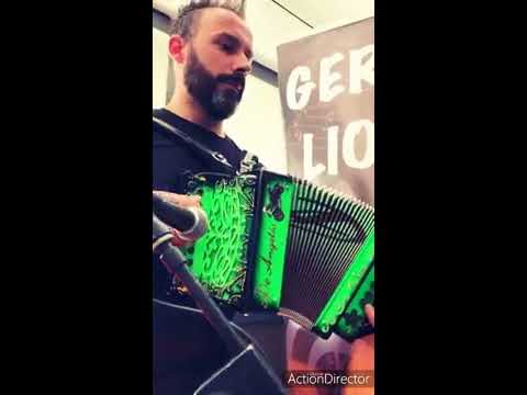 Ballerina Polka del grande M°Mauro Ciarcelluti base del grande M° Luca Rossi esecuzione Jerry Lione