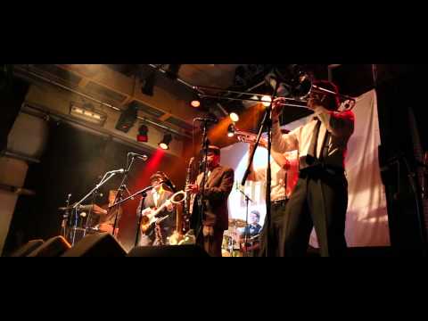 The Clerks meet Mr. T-Bone & Tommy Tornado   The Roots