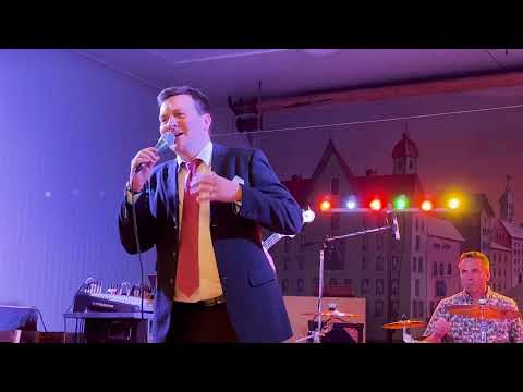 Juha Hautaluoma & Tähtivyö LIVE - Oh El Baion