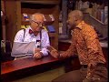1205 Mr Hooper Injures His Arm
