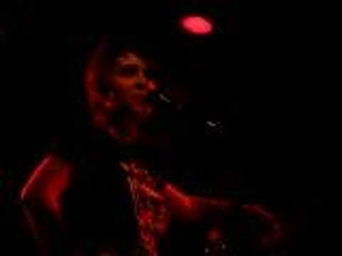 12/18 Tegan and Sara - Tegan's Wisdom Teeth @ Cat's Cradle, Carrboro, NC 11/17/07