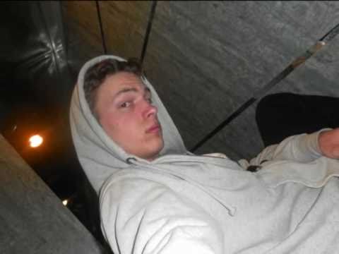 SUKRI BOY  FARFALLE NELLO STOMACO 2011 by laze. VIDEO