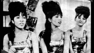 The Ronettes - Walking In The Rain - Stereo
