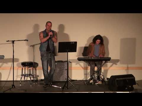 Simon & Jerome: Linkin Park, Crawling (cover)