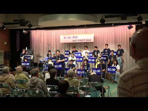 7 Along Came Betty (Benny Golson arr. Alan Baylock)