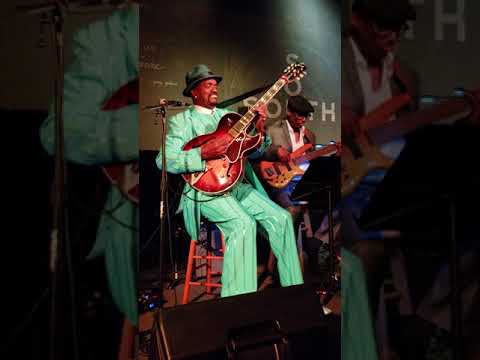 NICK COLIONNE PERFORMS WITH GERALD VEASLEY