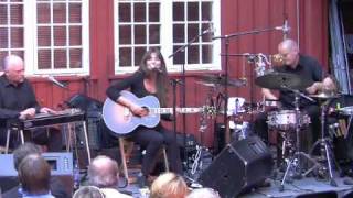 Snapshots - Claudia Scott med Jørn Raknes og Tom Rudi Torjussen