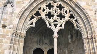 preview picture of video 'Cathedral Saint Tugdual, 22220 Tréguier, Côtes d'Armor, Brittany, France 28th October 2011'