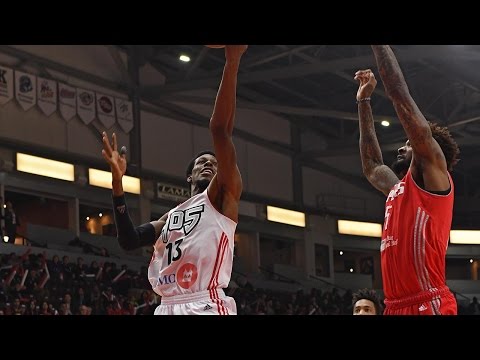 Antwaine Wiggins drops a dime to Siakam