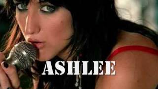 Miley Cyrus VS Ashlee Simpson-Kicking and Screaming