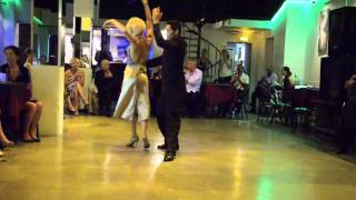 Melina Sol Greco y Leonardo Luizaga en Porteño y Bailarin- 1