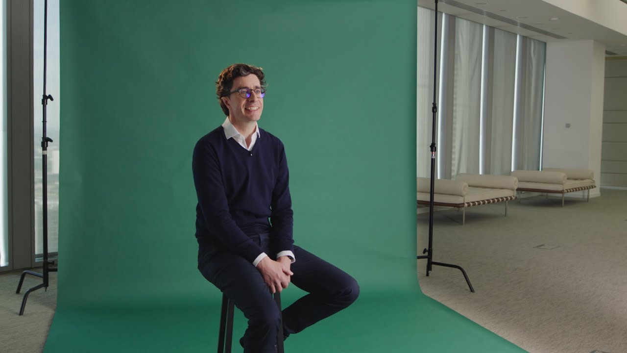 Clifford Chance London - The Real Contract: John MacLennon