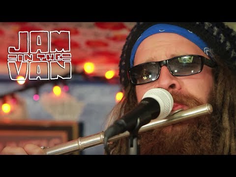 JON WAYNE AND THE PAIN - "Vibes" (Live from Cali Roots 2015) #JAMINTHEVAN