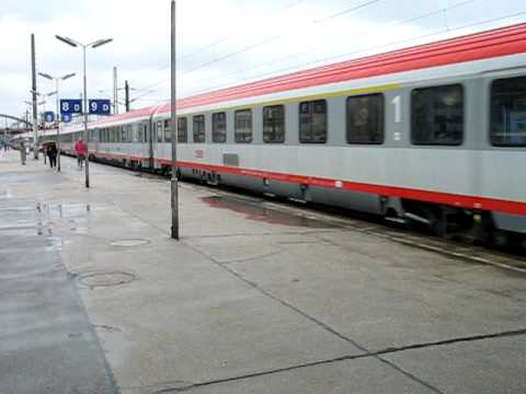 Wien Westbahnhof: Ausfahrt ÖBB-EC 566 und ÖBB-IC 642 mit Zugansagen