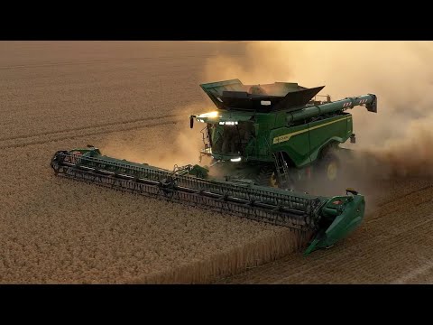 X9-Series. The 100 Tonne Combine | John Deere
