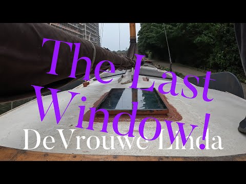 The last skylight installed into Dutch Barge Linda.