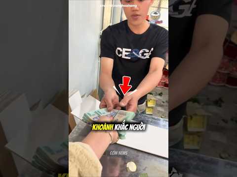 Khoảnh khắc người chủ rưng rưng nước mắt với nhân viên của mình 😊 | #shorts