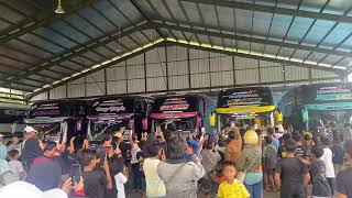 Download lagu Keramaian Hari Minggu Di Garasi Tunggal Jaya Kuningan Jabar #fypシ #ngoyodbus #tunggaljaya mp3