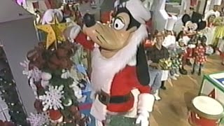 Walt Disney World at Home for Kids: Holiday Crafts and Treats (1996)