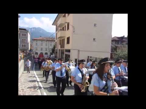 Olginate, la comunità saluta don Eugenio