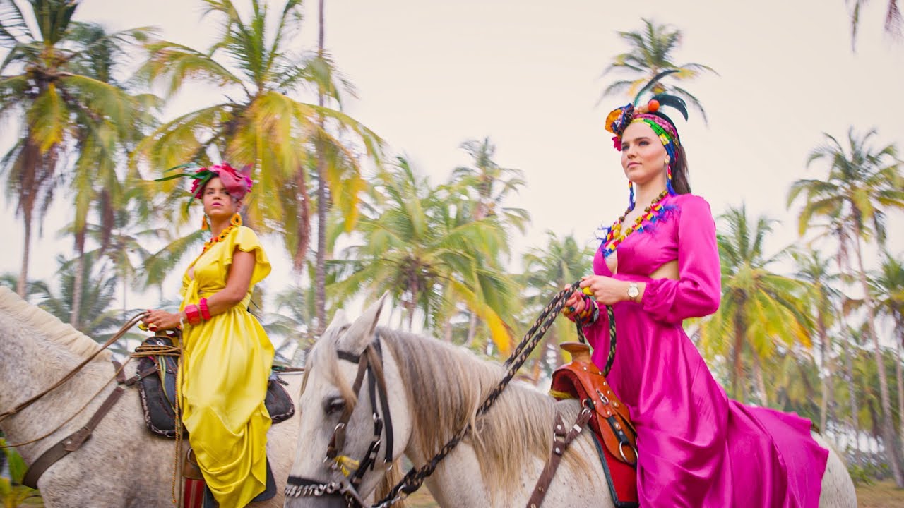 Sofi Tukker & Bomba Estéreo – Playa Grande