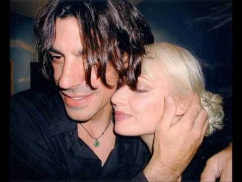 Olmos foxxx hd porno Yosh qiz uchun qalin xoroz