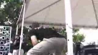 Unearth - My Heart Bleeds No Longer (LIVE) Furnace Fest 2002