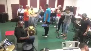 Grupo Mania - Otro Loco (en vivo)